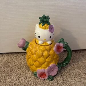 Hello Kitty Pineapple Teapot